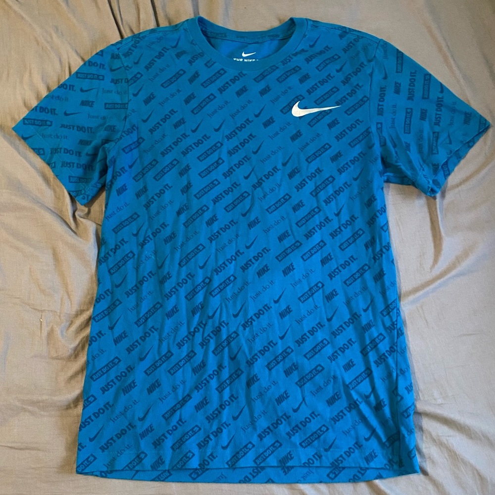 Nike tee